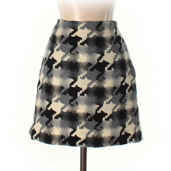 J. Crew Dresses & Skirts - J Crew Houndstooth Wool Skirt
